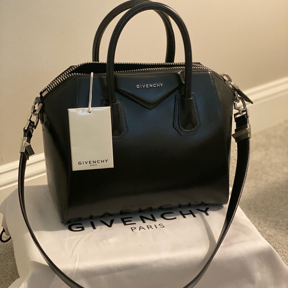 Givenchy Antigona small